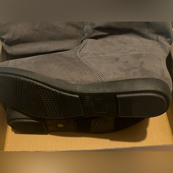 St. John's Bay Womens Korba Kimble Flat Heel Slouch Boots grey - Picture 4 of 5